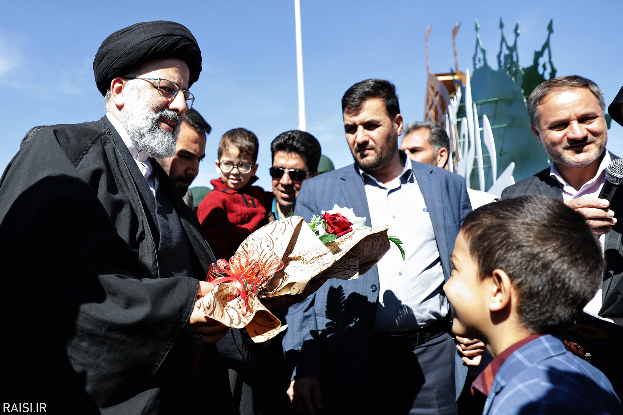 گزارش تصویری افتتاح بیست و یکمین مجتمع رفاهی امام رضا(ع) در شهرستان راور کرمان