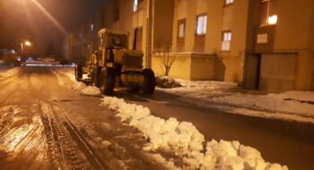 آمادگی کامل شهرداری مجلسی و انجام اقدامات فوری در پی بارش برف و بسته شدن معابر و جاده ها